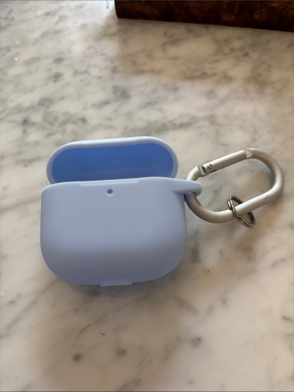Light Blue Silicone AirPods4 Case with Carabiner